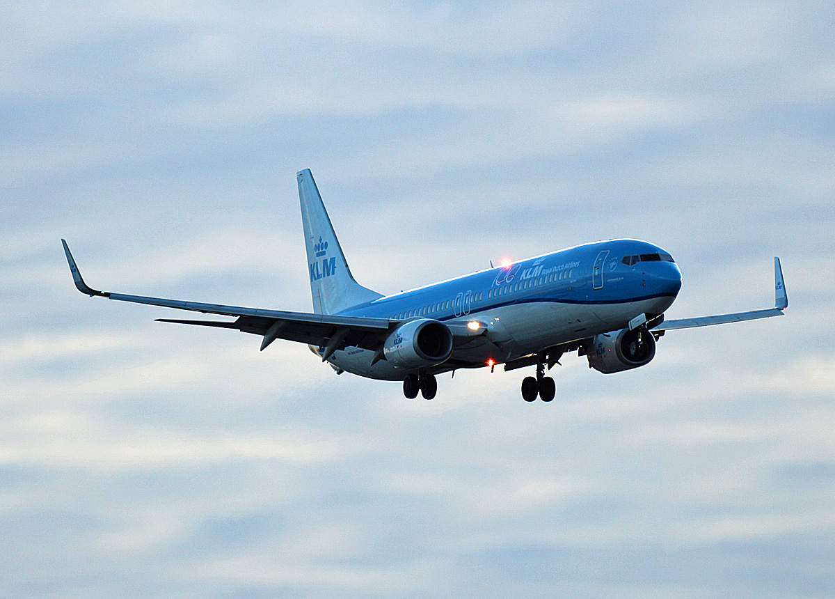 KLM, Boeing B 737-9K2, PH-BXT, TXL, 29.12.2019