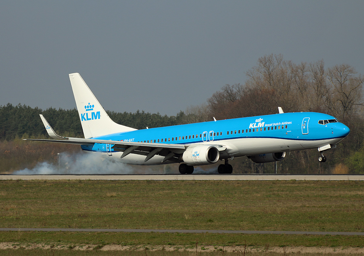 KLM, Boeing B 737-9K2, PH-BXT, BER, 10.04.2023