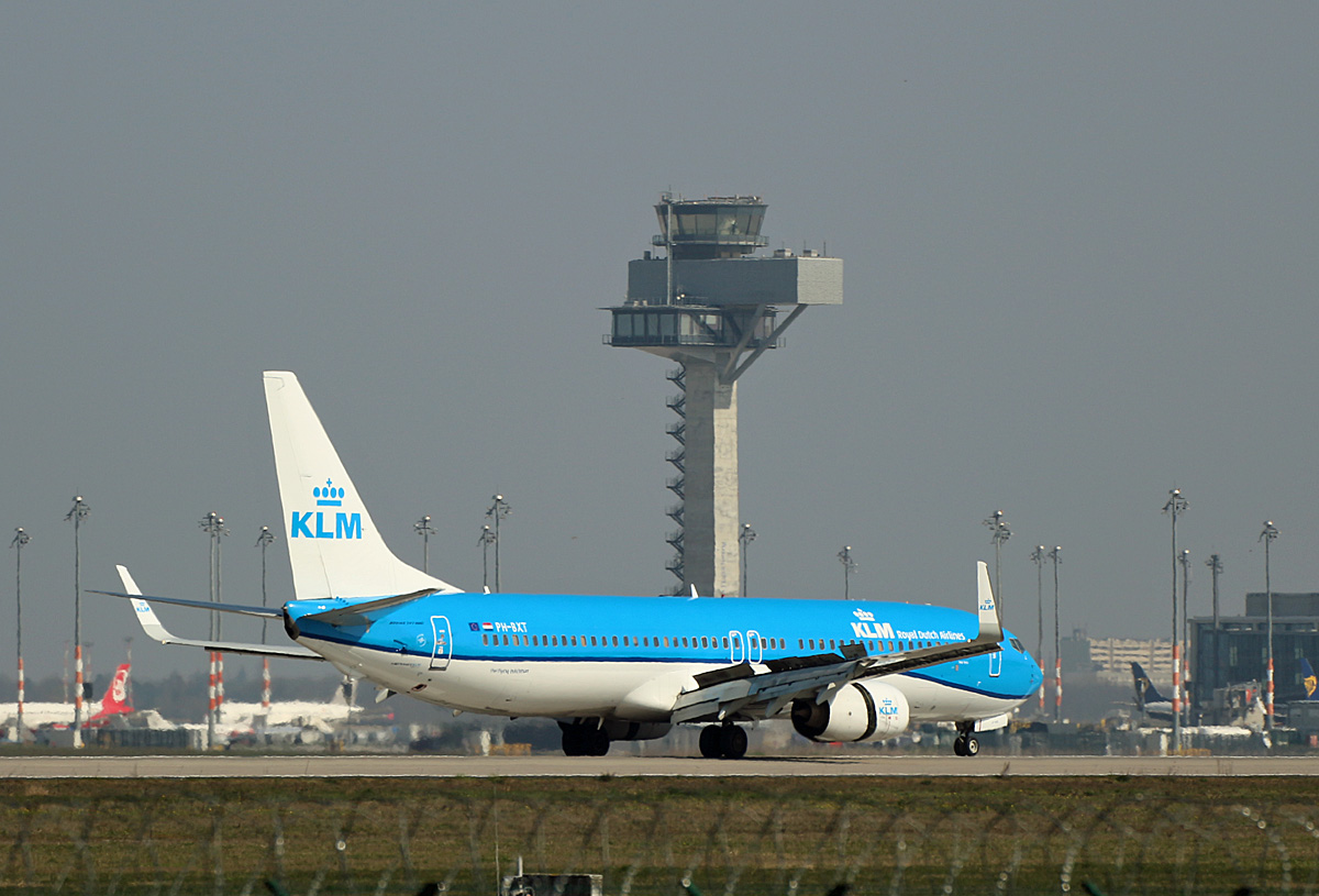 KLM, Boeing B 737-9K2, PH-BXT, BER, BER, 10.04.2023