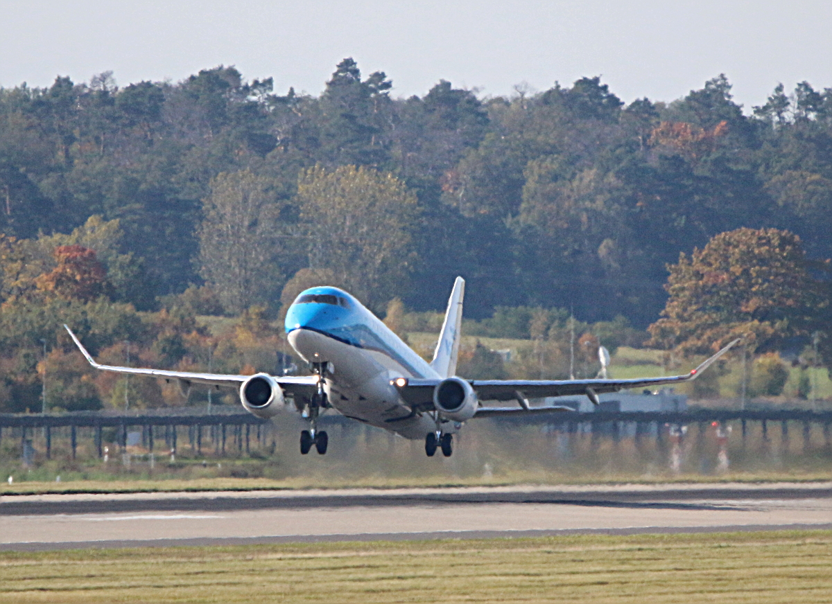 KLM-Cityhopper, ERJ-175STD, PH-EXO, BER, 19.10.2025