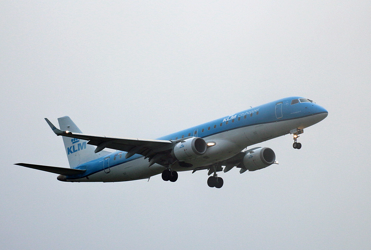 KLM-Cityhopper, ERJ-190-100STD, PH-EZM, BER; 15.01.2022