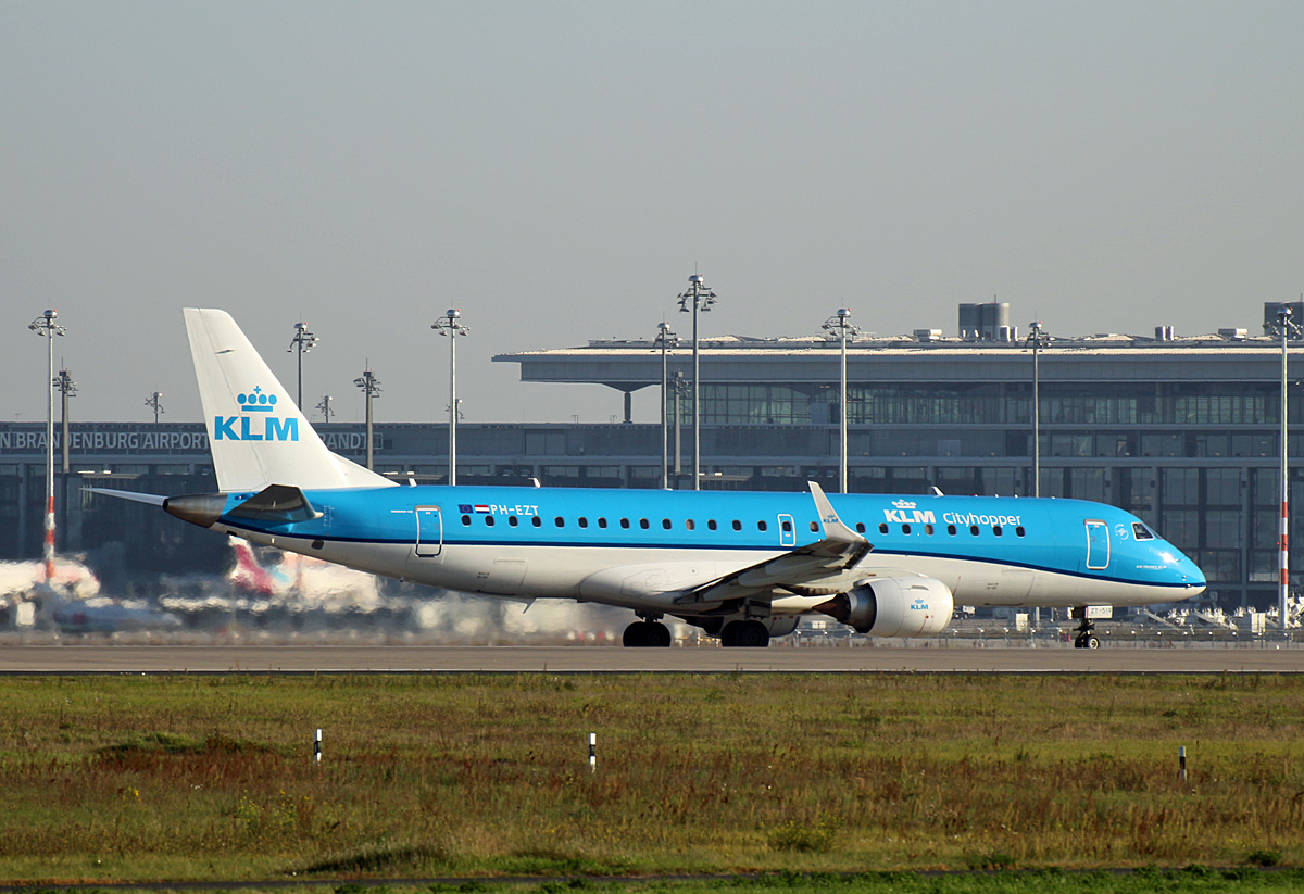 KLM-Cityhopper, ERJ-190-100STD, PH-EZT, BER, 09.10.2021