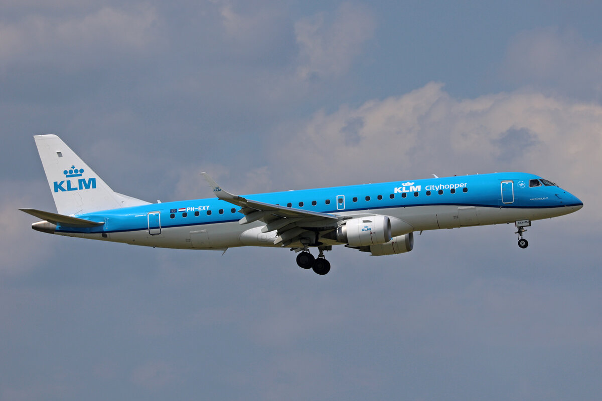 KLM Cityhopper, PH-EXY, Embraer ERJ-190STD, msn: 19000751, 20.Mai 2023, AMS Amsterdam, Netherlands.
