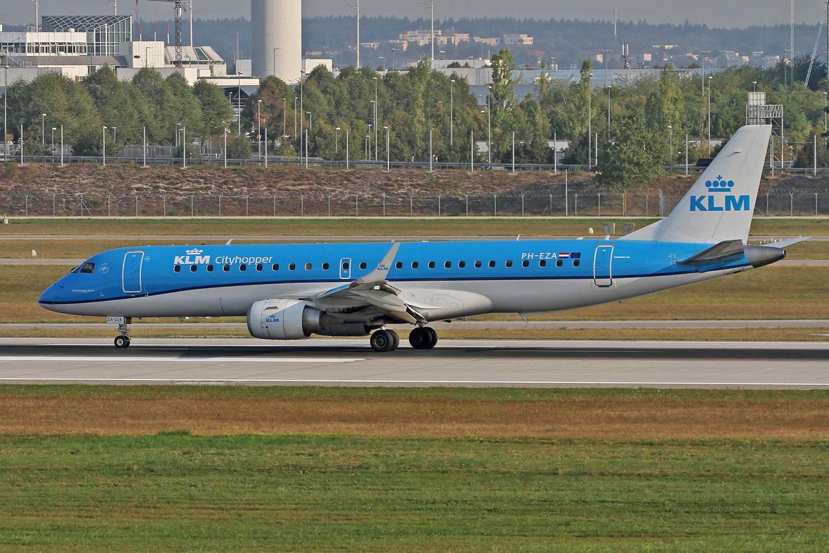 KLM-Cityhopper, PH-EZA, Embraer, 195 STD (190-100), MUC-EDDM, München, 20.08.2018, Germany