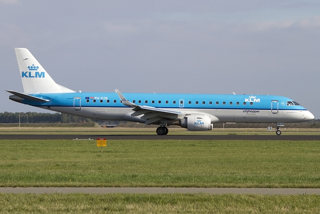 KLM - Cityhopper, PH-EZB, Embraer, 190LR, 06.10.2013, AMS, Amsterdam, Netherlands 



