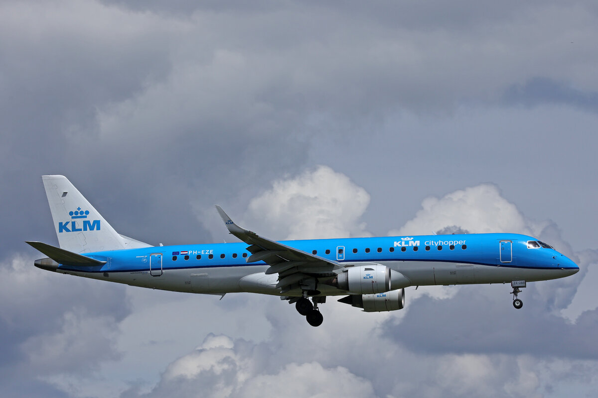 KLM Cityhopper, PH-EZE, Embraer ERJ-190STD, msn: 19000288, 17.Mai 2026, ZRH Z�rich, Switzerland.