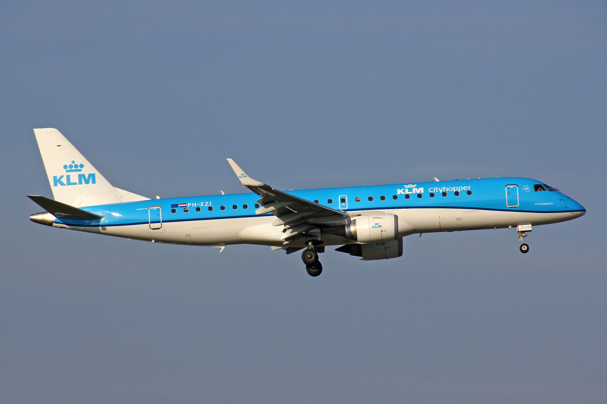 KLM Cityhopper, PH-EZI, Embraer Emb-190STD, 25.März 2017, ZRH Zürich, Switzerland.