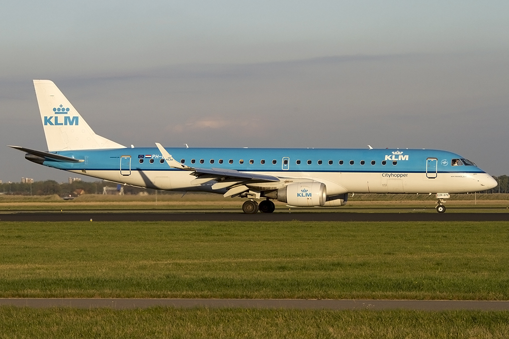 KLM - Cityhopper, PH-EZKR, Embraer, 190LR, 06.10.2013, AMS, Amsterdam, Netherlands 



