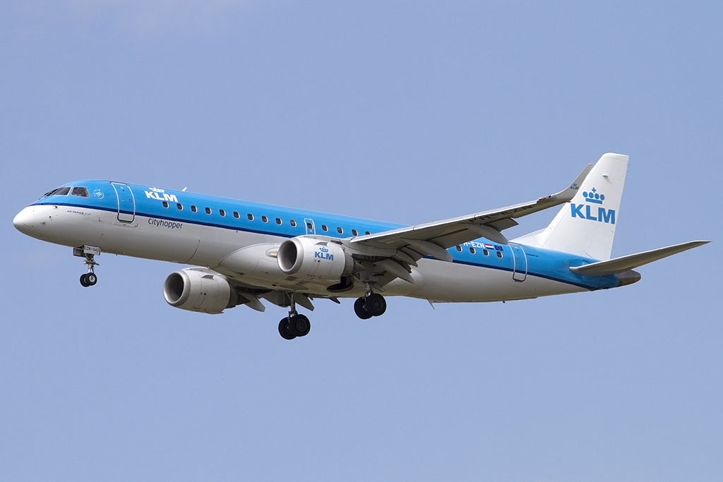 KLM - Cityhopper, PH-EZN, Embraer, 190STD, 05.06.2014, TLS, Toulouse, France 



