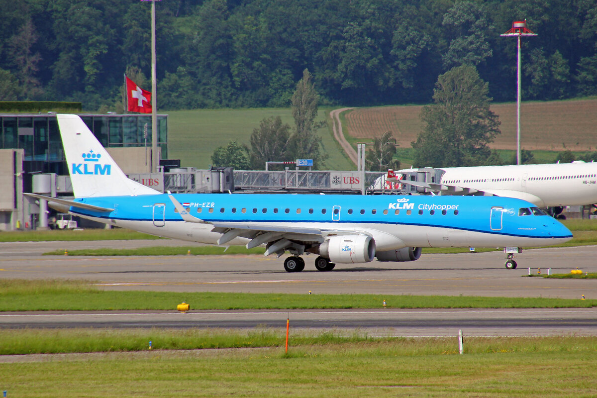 KLM Cityhopper, PH-EZR, Embraer ERJ-190STD, msn: 19000375, 12.Juni 2021, ZRH Zürich, Switzerland.