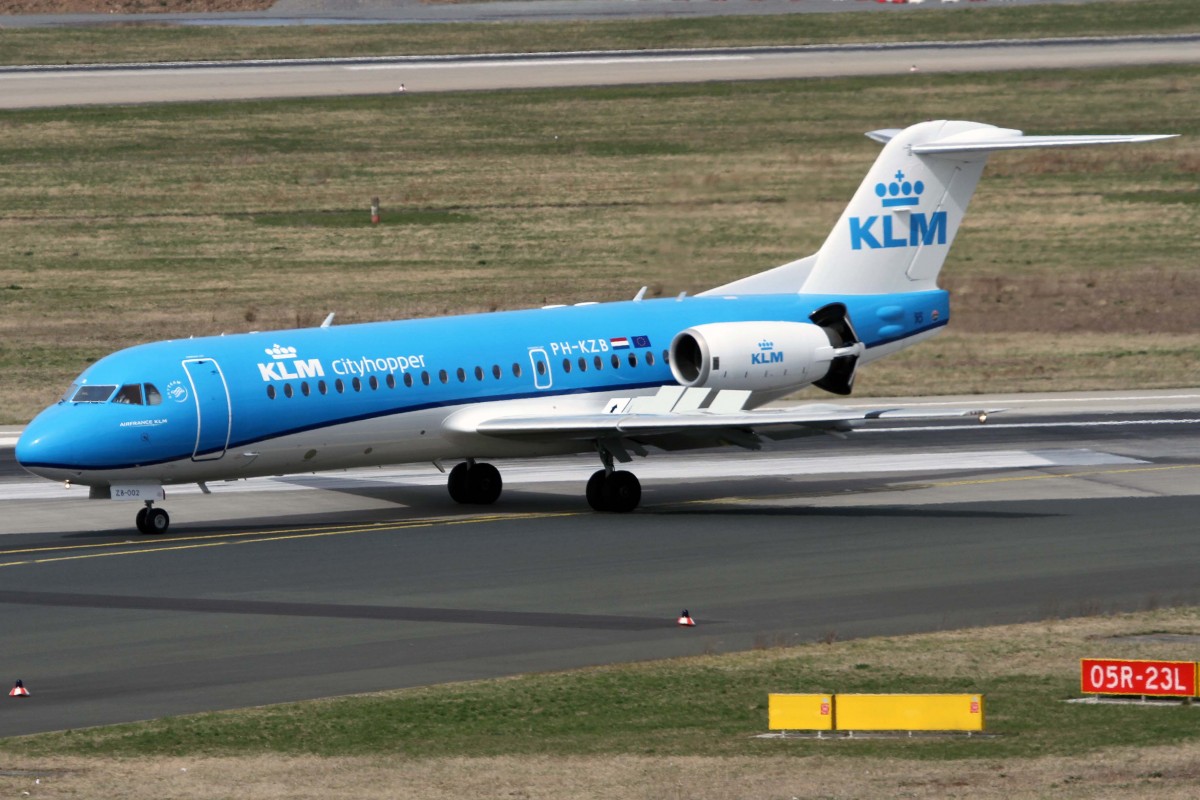 KLM cityhopper, PH-KZB, Fokker, 70 (neue KLM-Lkrg.), 03.04.2015, DUS-EDDL, Düsseldorf, Germany