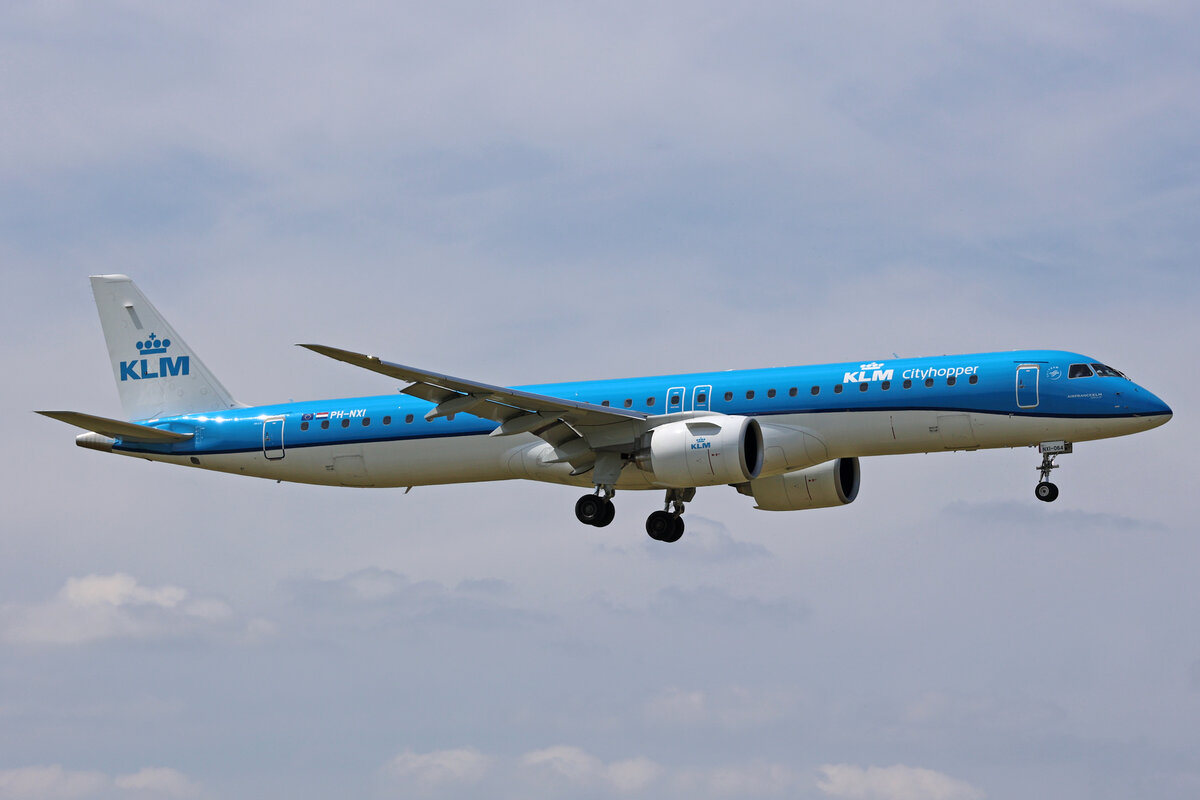 KLM Cityhopper, PH-NXI, Embraer E195-E2, msn: 19020064, 19.Mai 2023, AMS Amsterdam, Netherlands.