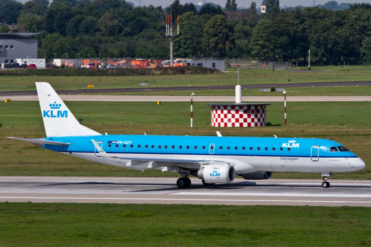 KLM Cityhopper (WA-KLC), PH-EZT, Embraer, 190 STD, 22.08.2015, DUS-EDDL, Düsseldorf, Germany