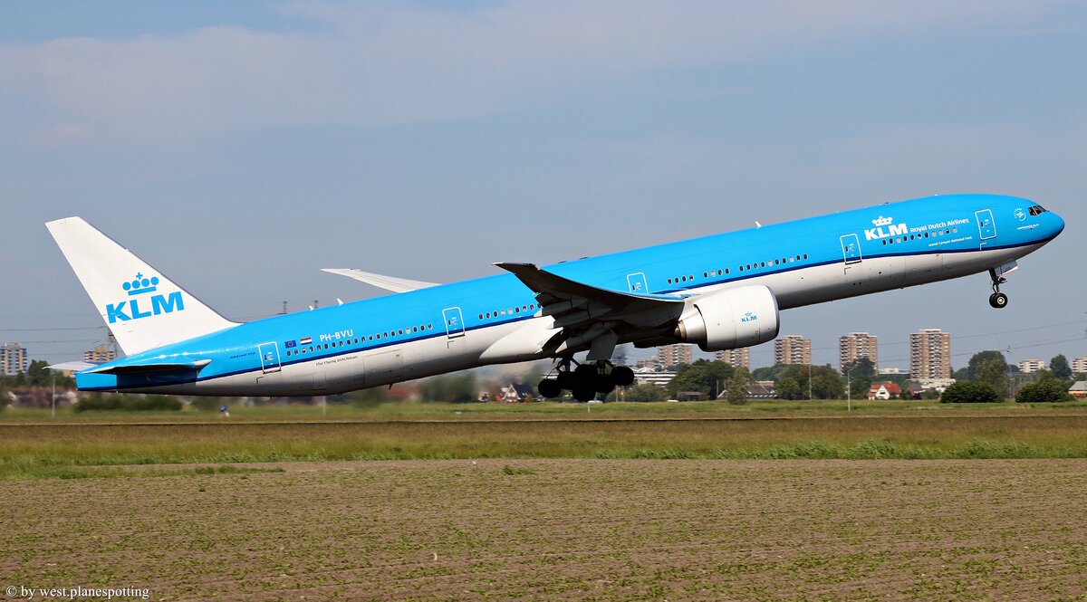 KLM Royal Dutch Airlines Boeing 777-300ER PH-BVU @ Amsterdam Airport Schiphol / AMS.
19.9.2020
