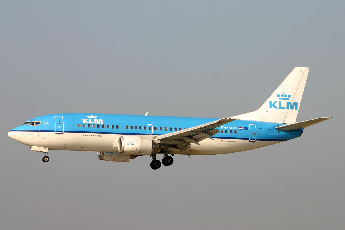 KLM Royal Dutch Airlines, PH-BDK, Boeing 737-306, msn: 23545/1343,  Jan H Van Linschoten , 31.August 2005, ZRH Zürich, Switzerland.