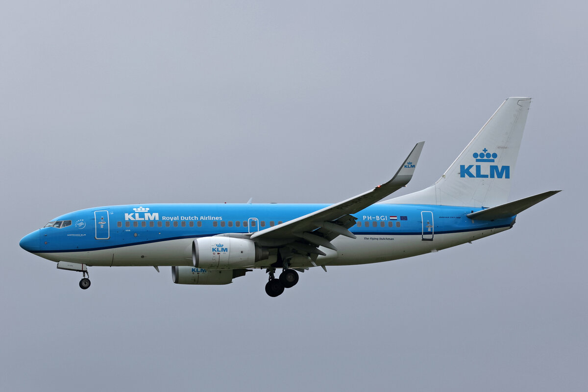 KLM Royal Dutch Airlines, PH-BGI, Boeing B737-7K2, msn: 30364/3172,  Vink / Finch , 19.April 2023, ZRH Zürich, Switzerland.