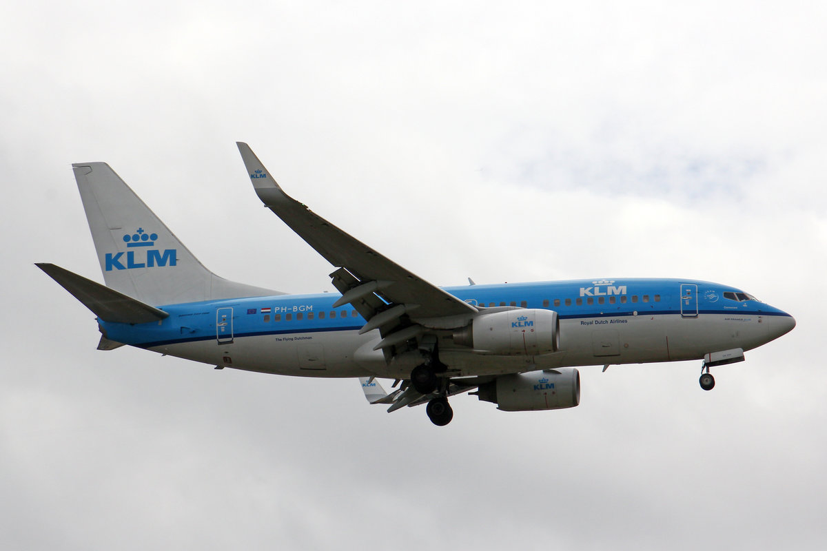 KLM Royal Dutch Airlines, PH-BGM, Boeing 737-7K2,  Aalscholver / Cormoran , 01.Juli 2016, LHR London Heathrow, United Kingdom.