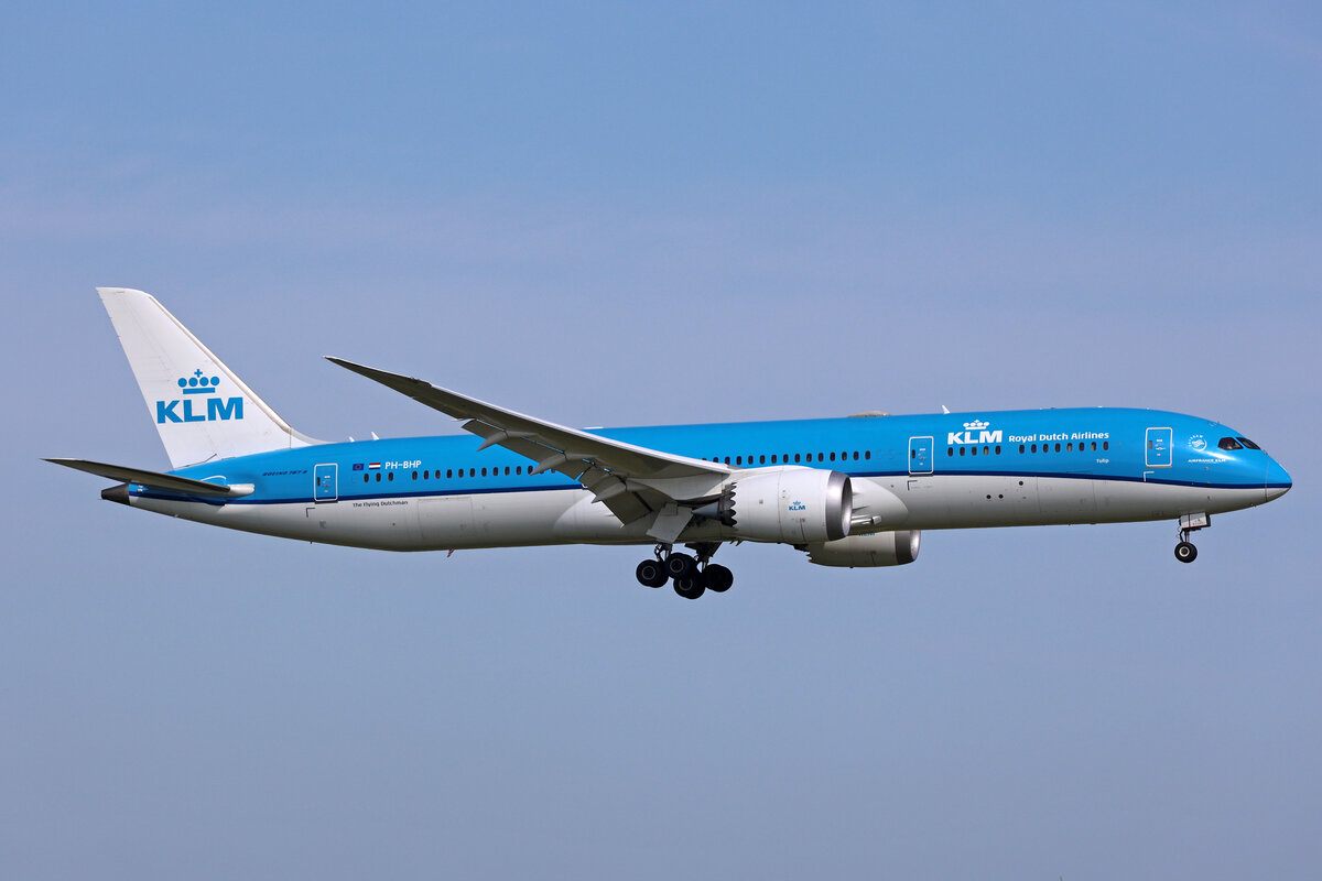 KLM Royal Dutch Airlines, PH-BHP, Boeing B787-9, msn: 42506/740,  Tulp / Tulip , 19.Mai 2023, AMS Amsterdam, Netherlands.
