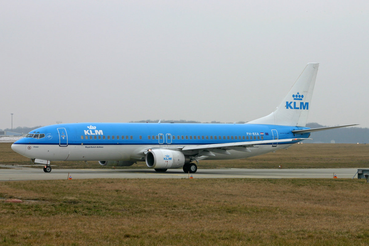 KLM Royal Dutch Airlines, PH-BXA, Boeing 737-8K2, msn: 29131/198, Zwaan / Swan , 15.Januar 2005, GVA Genève, Switzerland.