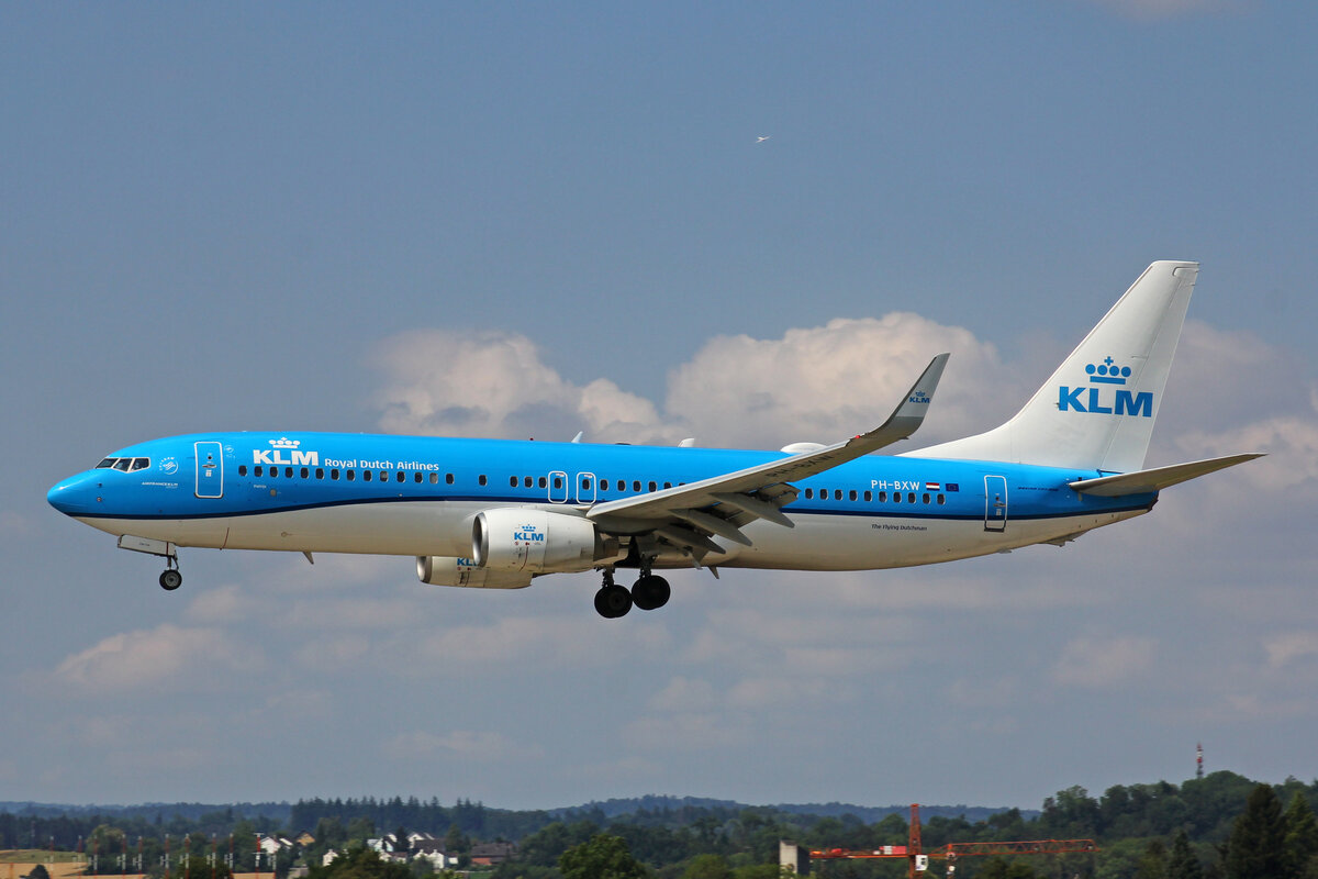 KLM Royal Dutch Airlines, PH-BXW, Boeing B737-8K2, msn: 30360/2467,  Patrijs / Partridge , 10.Juli 2022, ZRH Zürich, Switzerland.