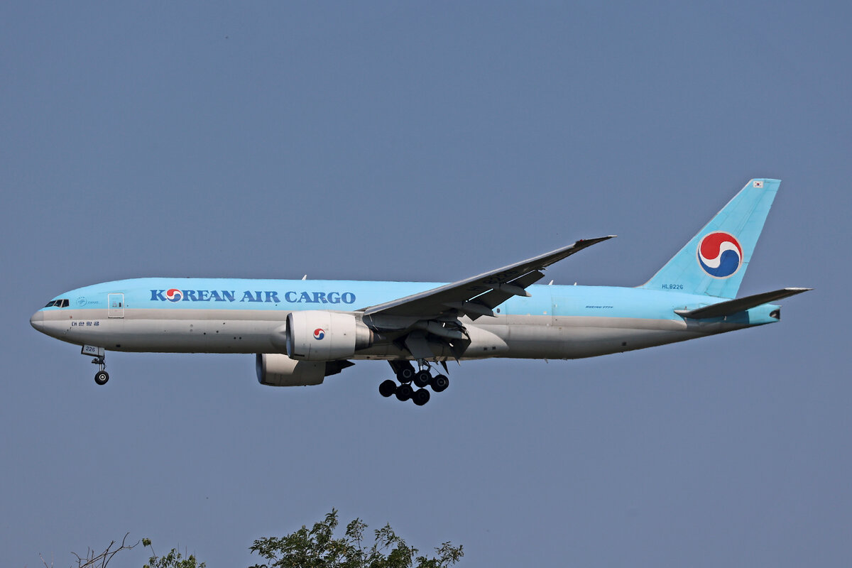 Korean Air Cargo, HL8226, Boeing B777-FB5, msn: 37640/1074, 10.Juli 2026, MXP Milano Malpensa, Italy.