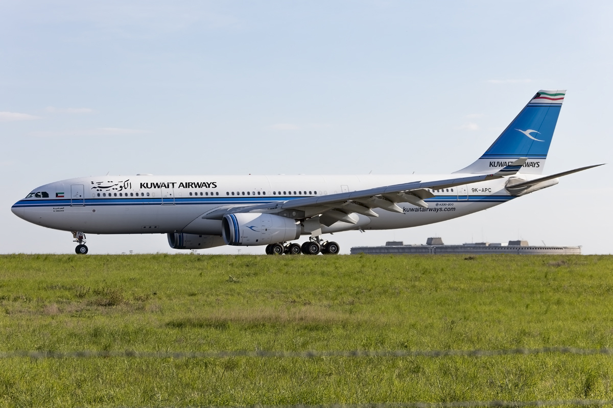 Kuwait Airways, 9K-APC, Airbus, A330-243, 07.05.2016, CDG, Paris, France



