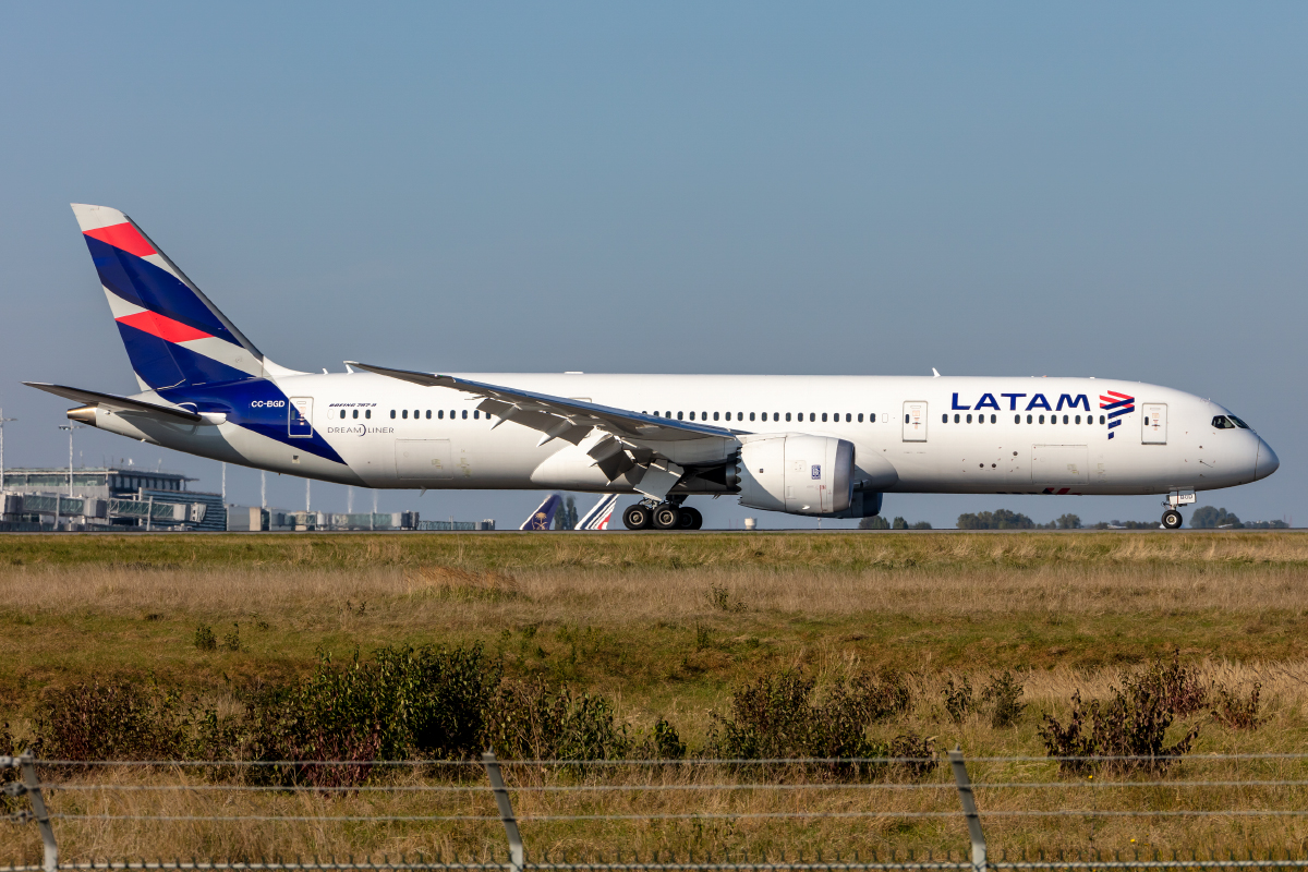 Latam, CC-BGD, Boeing, B787-9, 09.10.2021, CDG, Paris, France