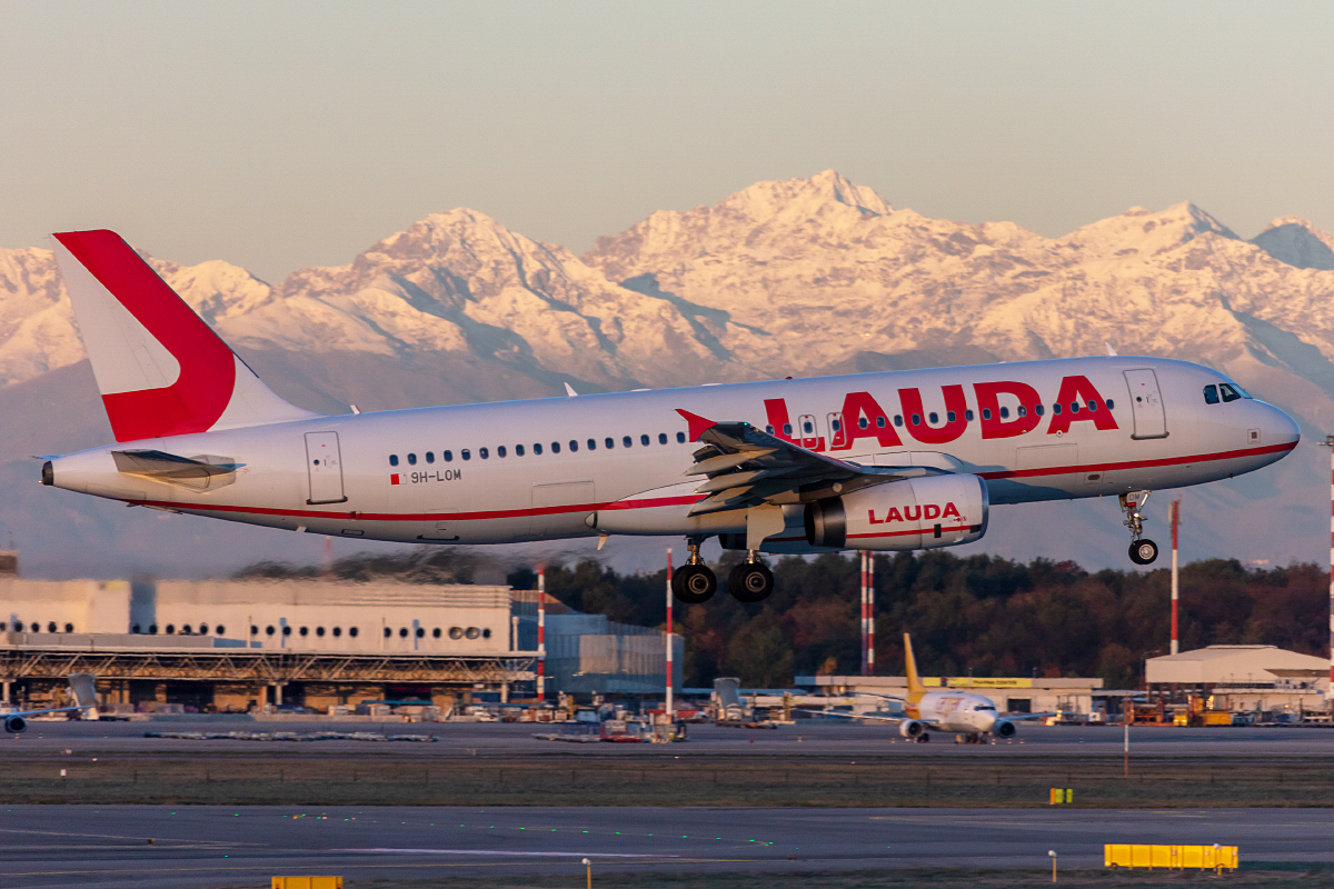 Lauda Europe, 9H-LOM, Airbus, A320-232, 06.11.2021, MXP, Mailand, Italy