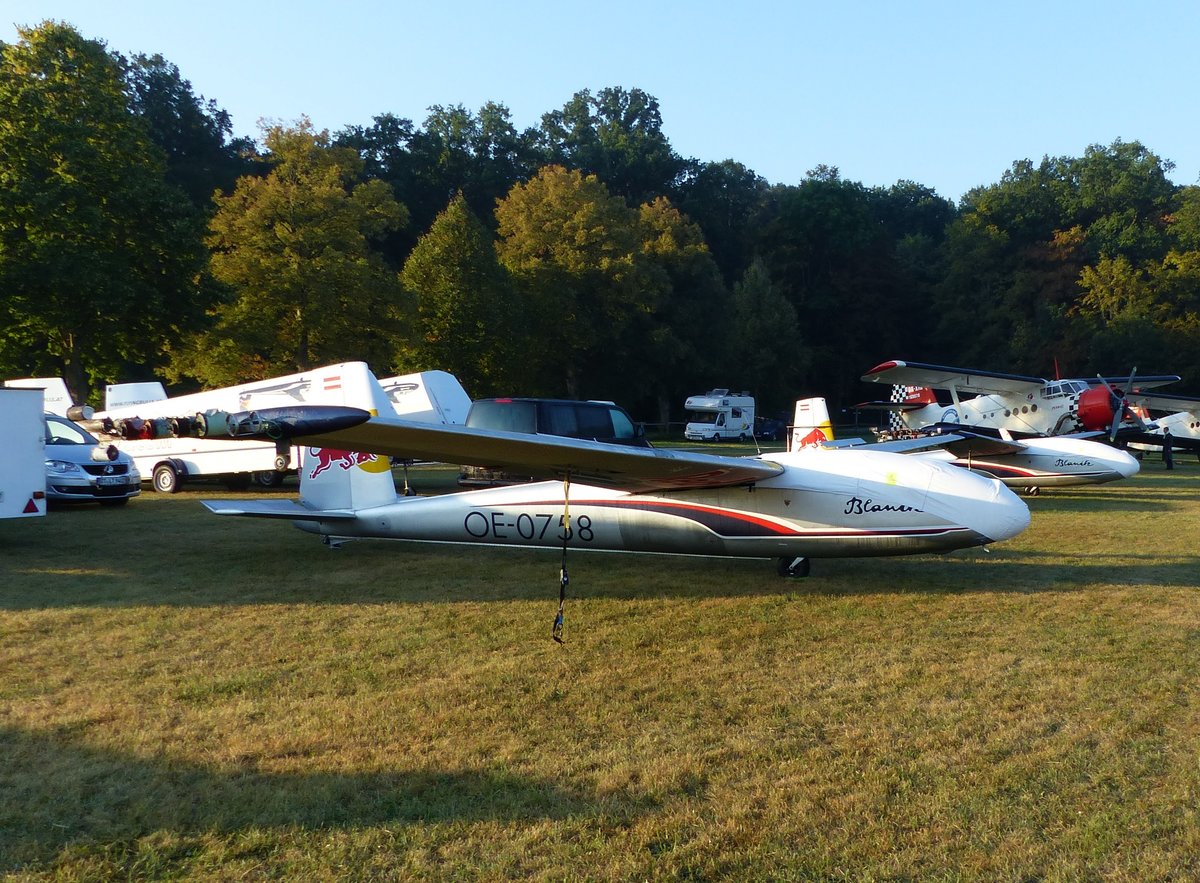 LET L-13 Blanik, OE-0758 vom RED BULL Blanix Team, Hahnweide (EDST), 10.9.2016