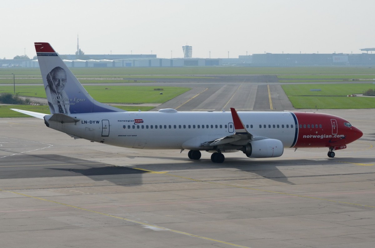 LN-DYW Norwegian Air Shuttle Boeing 737-8JP (WL)   zum Start am 13.10.2014 in Schönefeld