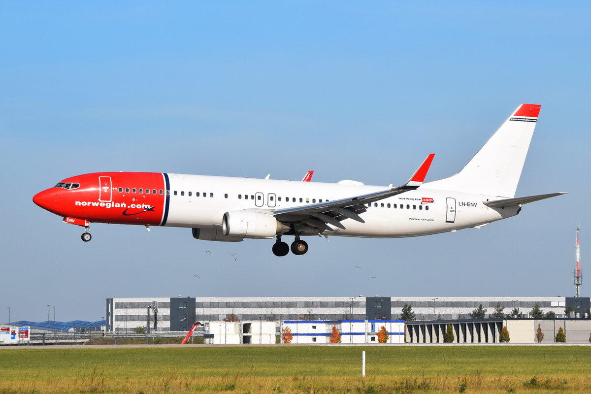 LN-ENV , Norwegian Air Shuttle , Boeing 737-8JP(WL) , 24.10. 2021 , Berlin-Brandenburg  Willy Brandt  , BER 