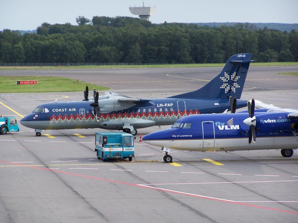 LN-FAP, Aérospatiale ATR-42 von Coast Air in Luxembourg