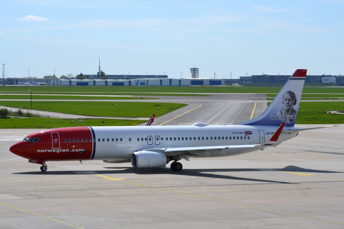 LN-NGS Norwegian Air Shuttle Boeing 737-8JP (WL)  zum Start in Schönefeld 17.04.2014