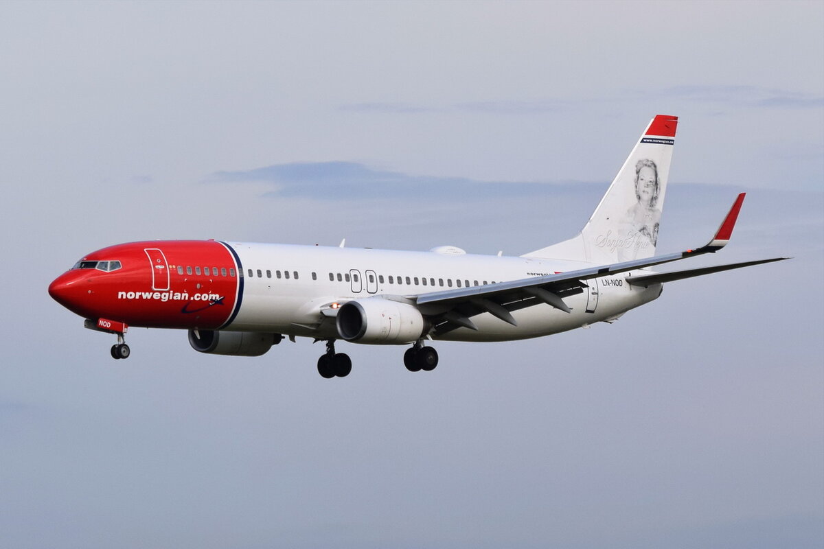 LN-NOD , Norwegian Air Shuttle , Boeing 737-8Q8(WL) , 17.10.2021 , Berlin-Brandenburg  Willy Brandt  , BER , 