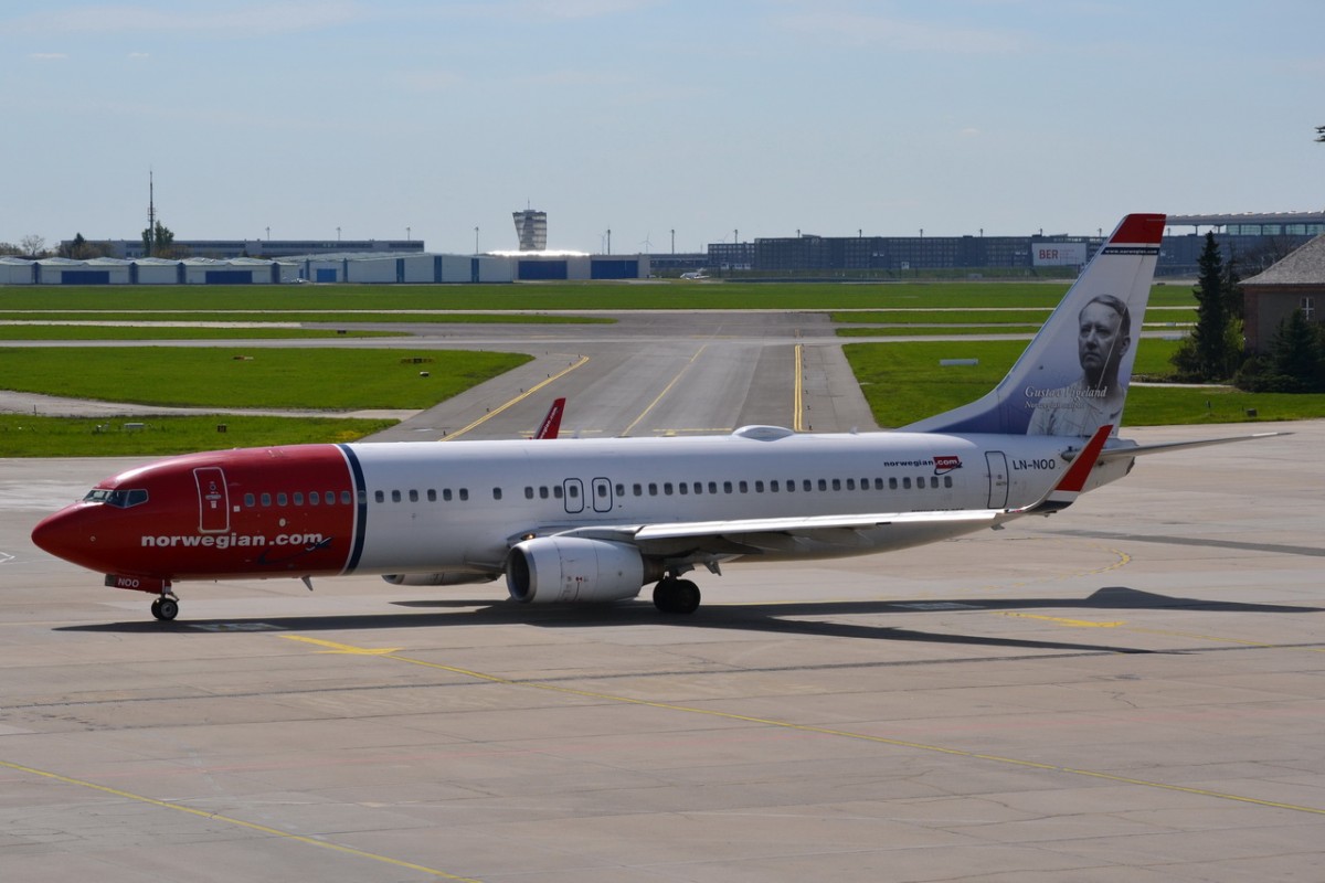 LN-NOO Norwegian Air Shuttle Boeing 737-86Q (WL)  zum Start in Schönefeld 17.04.2014