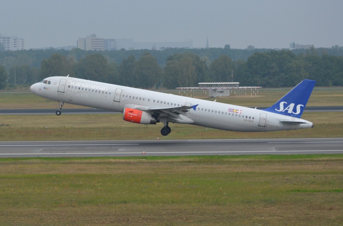 LN-RKK SAS Scandinavian Airlines Airbus A321-232   in Tegel gestartet am 08.09.2014
