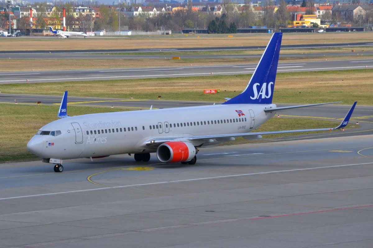 LN-RRE SAS Scandinavian Airlines Boeing 737-85P (WL)  zum Start in Tegel 26.03.2014