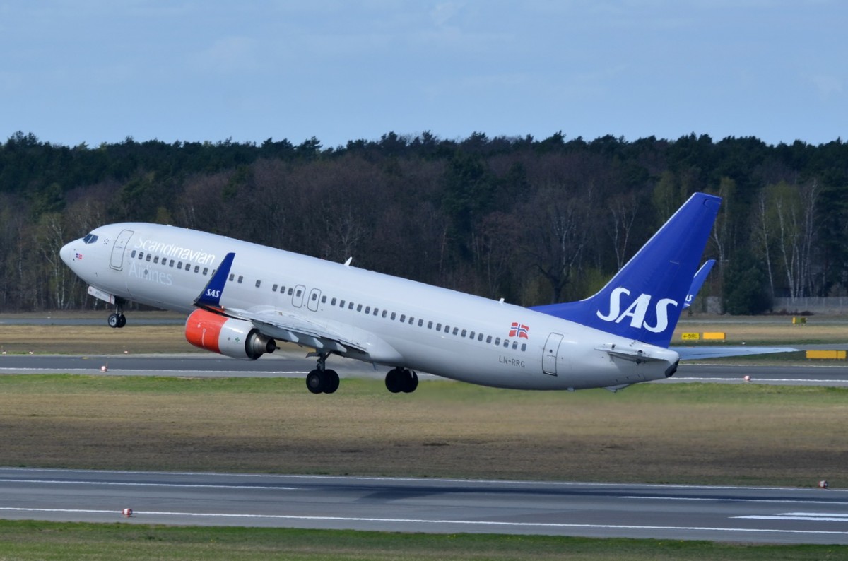 LN-RRG SAS Norge Boeing 737-85P(WL)   gestartet in Tegel  16.04.2015