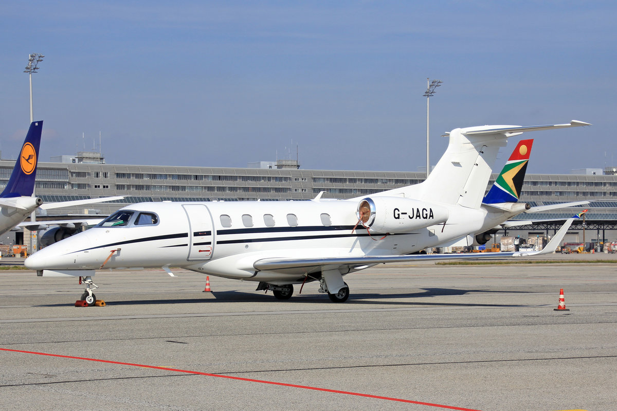 London Executv Aviation, G-JAGA, Embraer EMB 505 Phenom 300, 24.September 2016, MUC München, Germany.