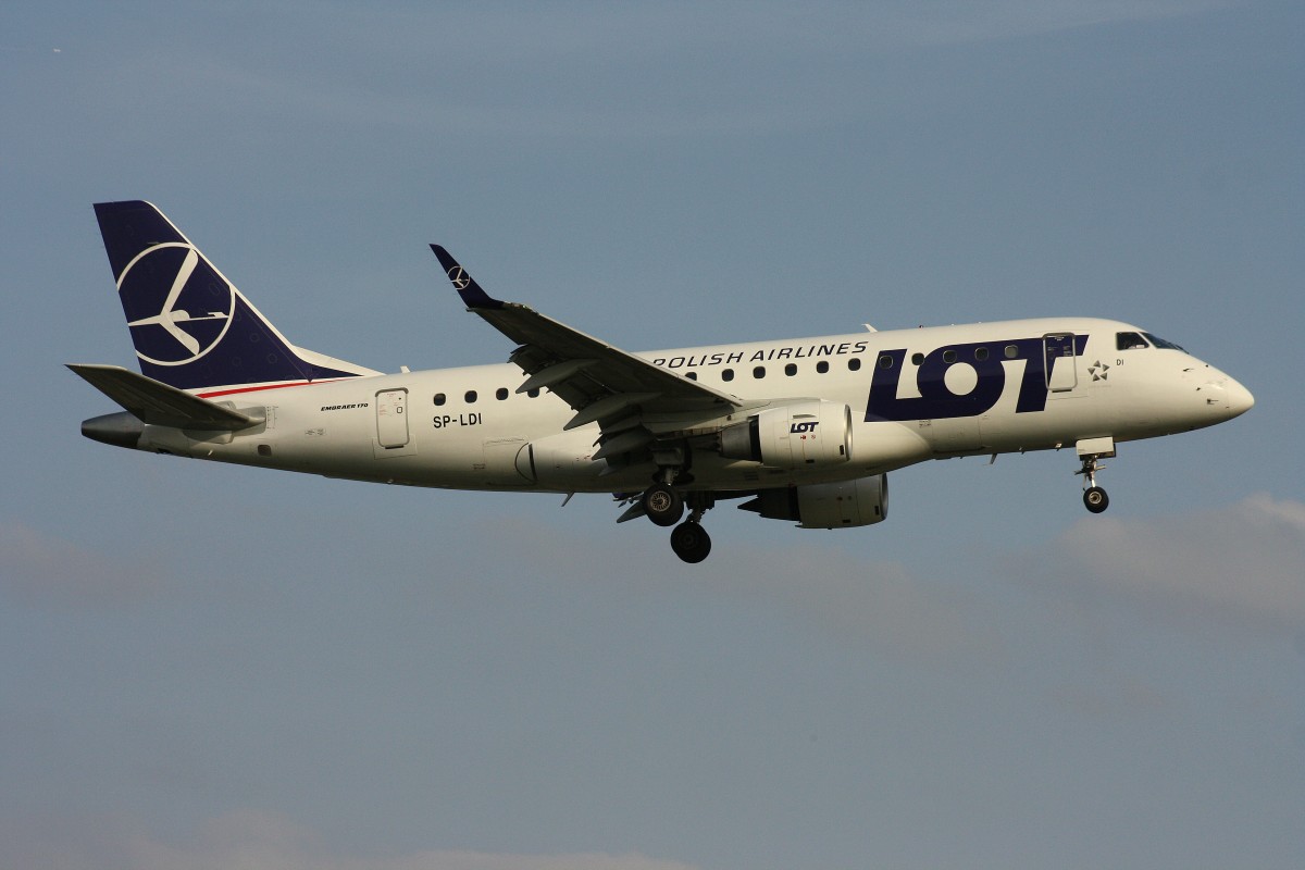 LOT Polish Airlines, SP-LDI, (c/n 17000073),Embraer ERJ 170-100. 18.07.2015,HAM-EDDH, Hamburg, Germany 