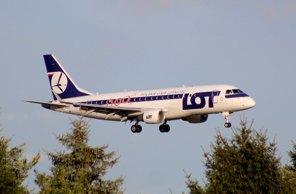 LOT Polish Airlines, SP-LII,MSN 170000290, Embraer ERJ170-200LR, 20.08.2017, HAM-EDDH, Hamburg, Germany (Sticker: 600th E-jet) 