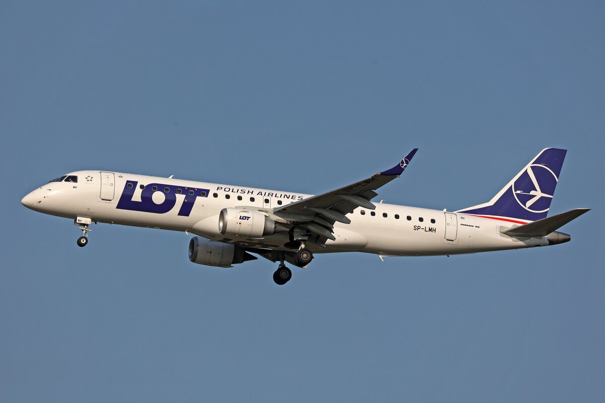 LOT Polish Airlines, SP-LMH, Embraer ERJ-190LR, msn: 19000537, 11.Juli 2023, MXP Milano Malpensa, Italy.
