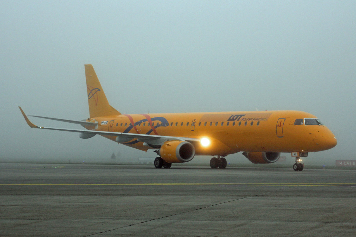 LOT Polish Airlines, SP-LNO, Embraer ERJ-195LR, msn: 19000084, 26.Oktober 2019, ZRH Zürich, Switzerland.