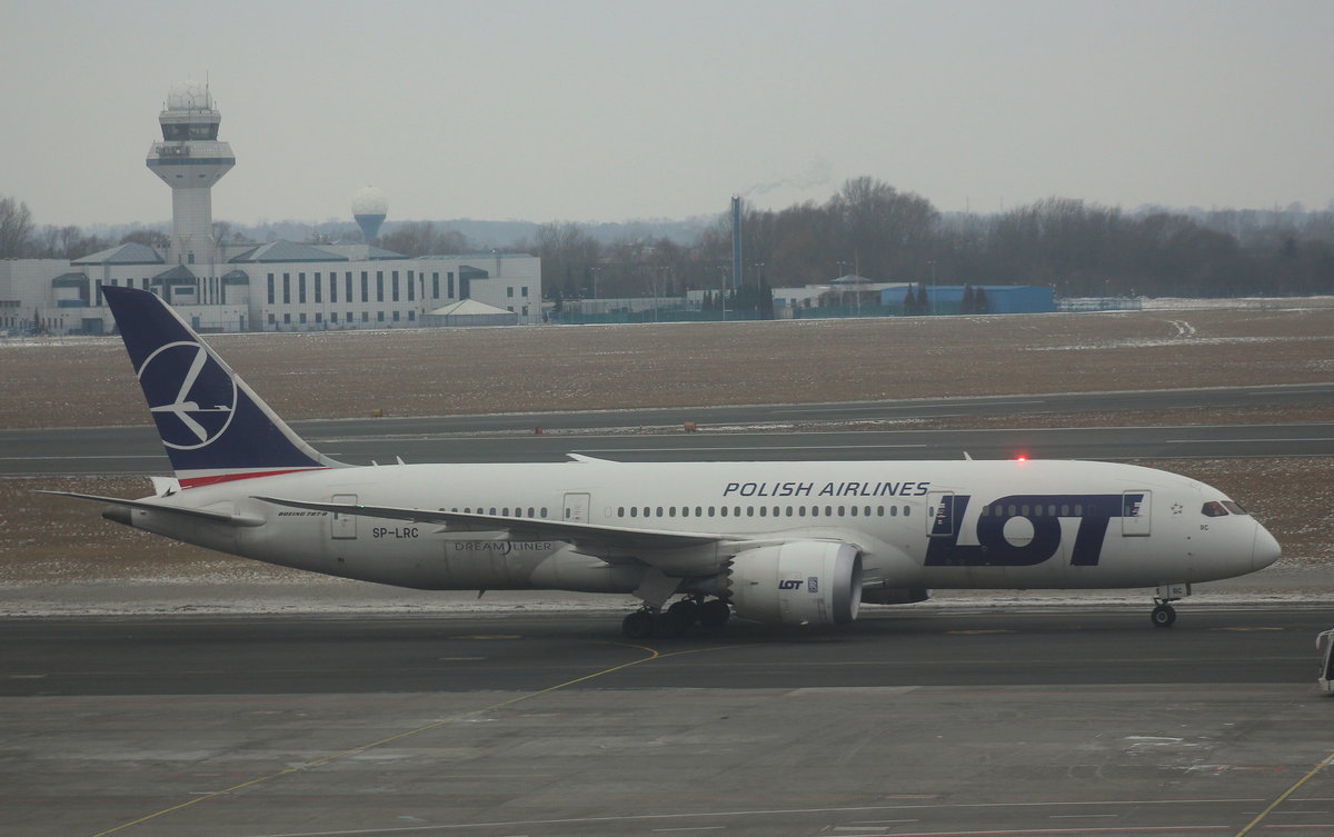 LOT Polish Airlines, SP-LRC, (c/n 35940),Boeing 787-85D Dreamliner, 12.02.2017, WAW-EPWA, Warszawa, Polen 