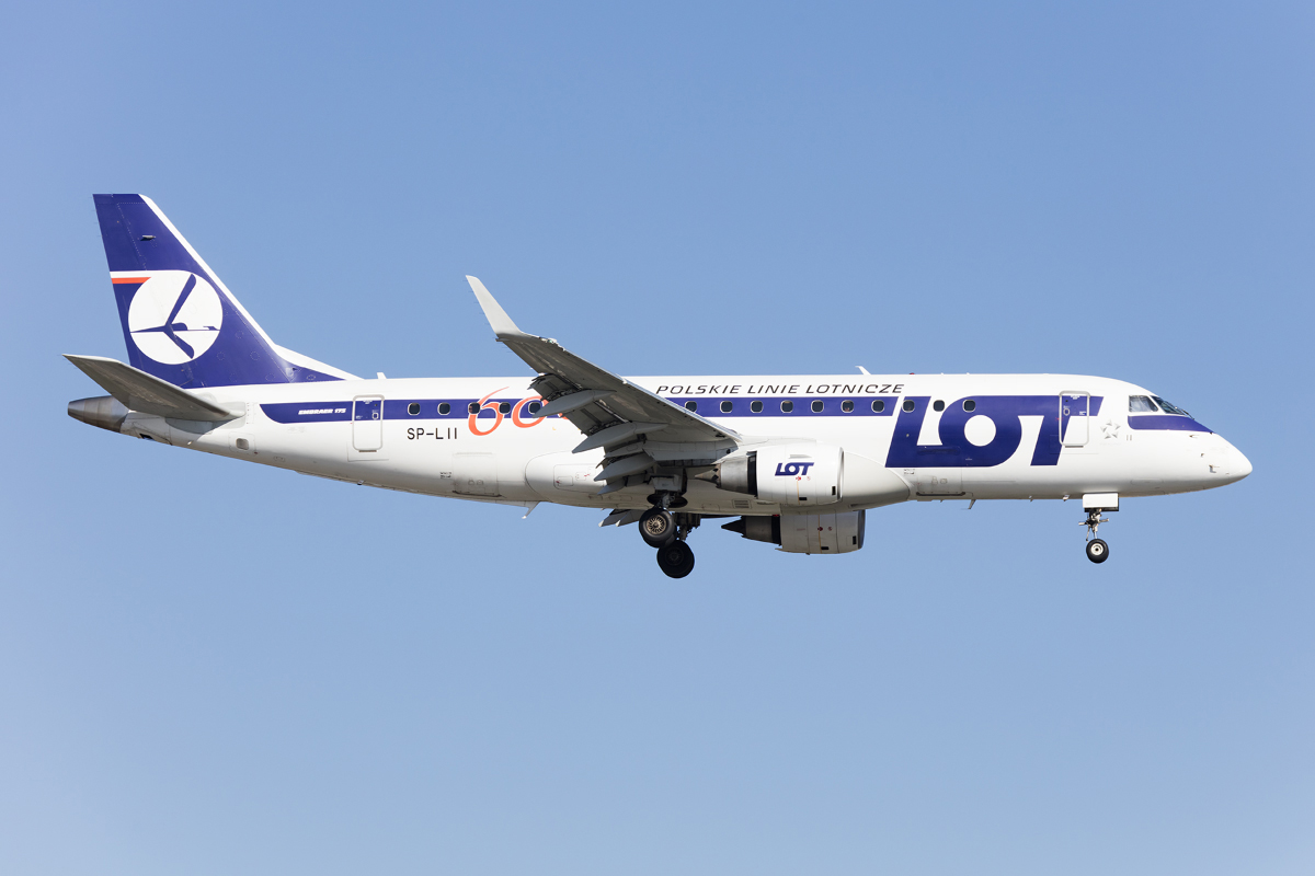 LOT, SP-LII, Embraer, 175, 17.04.2017, GVA, Geneve, Switzerland 



