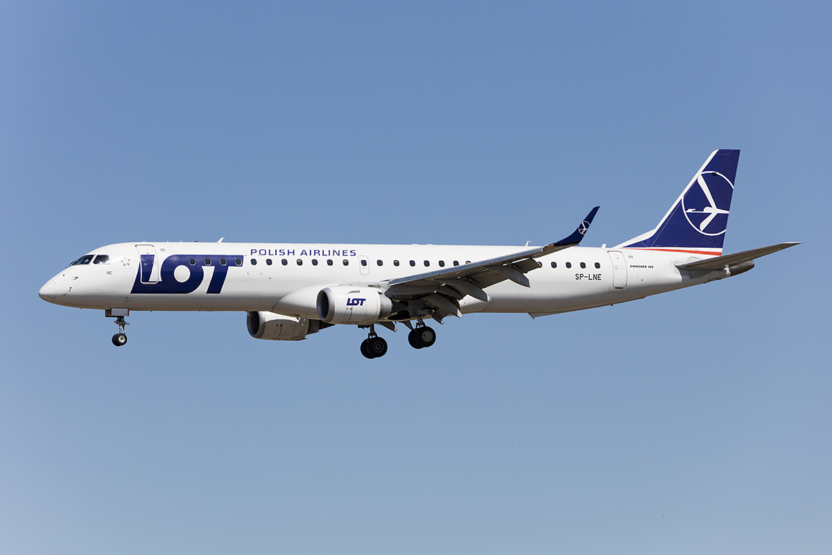 LOT, SP-LNE, Embraer, ERJ-195, 10.09.2017, BCN, Barcelona, Spain 





