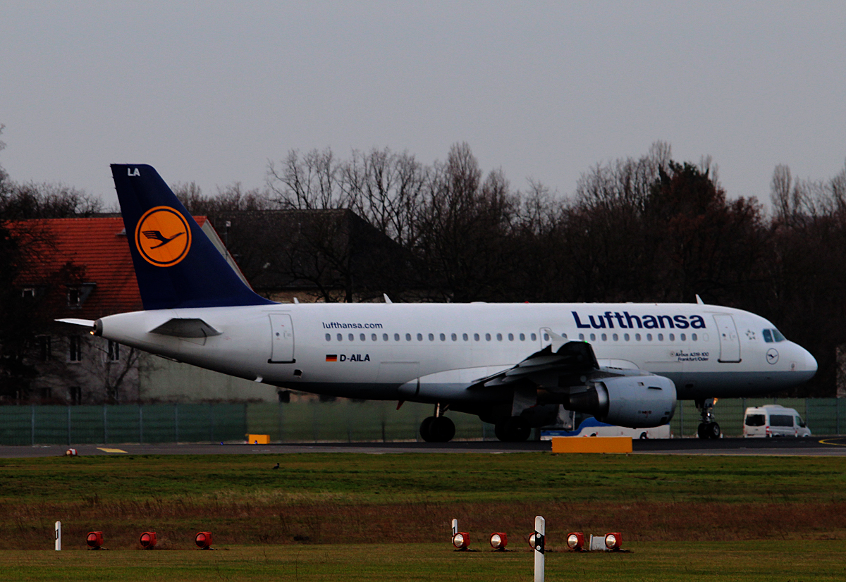 Lufthansa A 319-114 D-AILA   Frankfurt-Oder  kurz vor dem Start in Berlin-Tegel am 03.01.2015