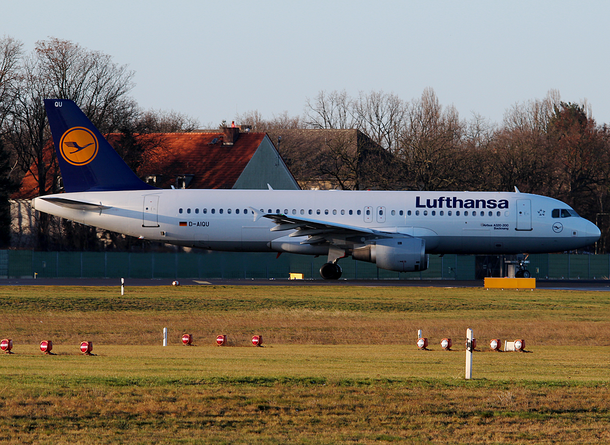 Lufthansa A 320-211 D-AIQU kurz vor dem Start in Berlin-Tegel am 08.02.2015