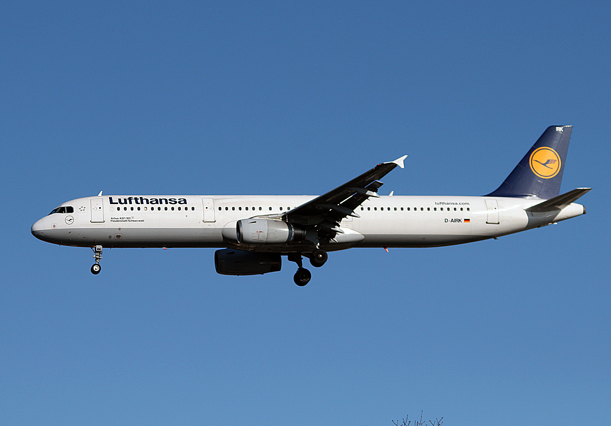 Lufthansa A 321-131 D-AIRK  Freudenstadt/Schwarzwald  bei der Landung in Berlin-Tegel am 22.02.2014