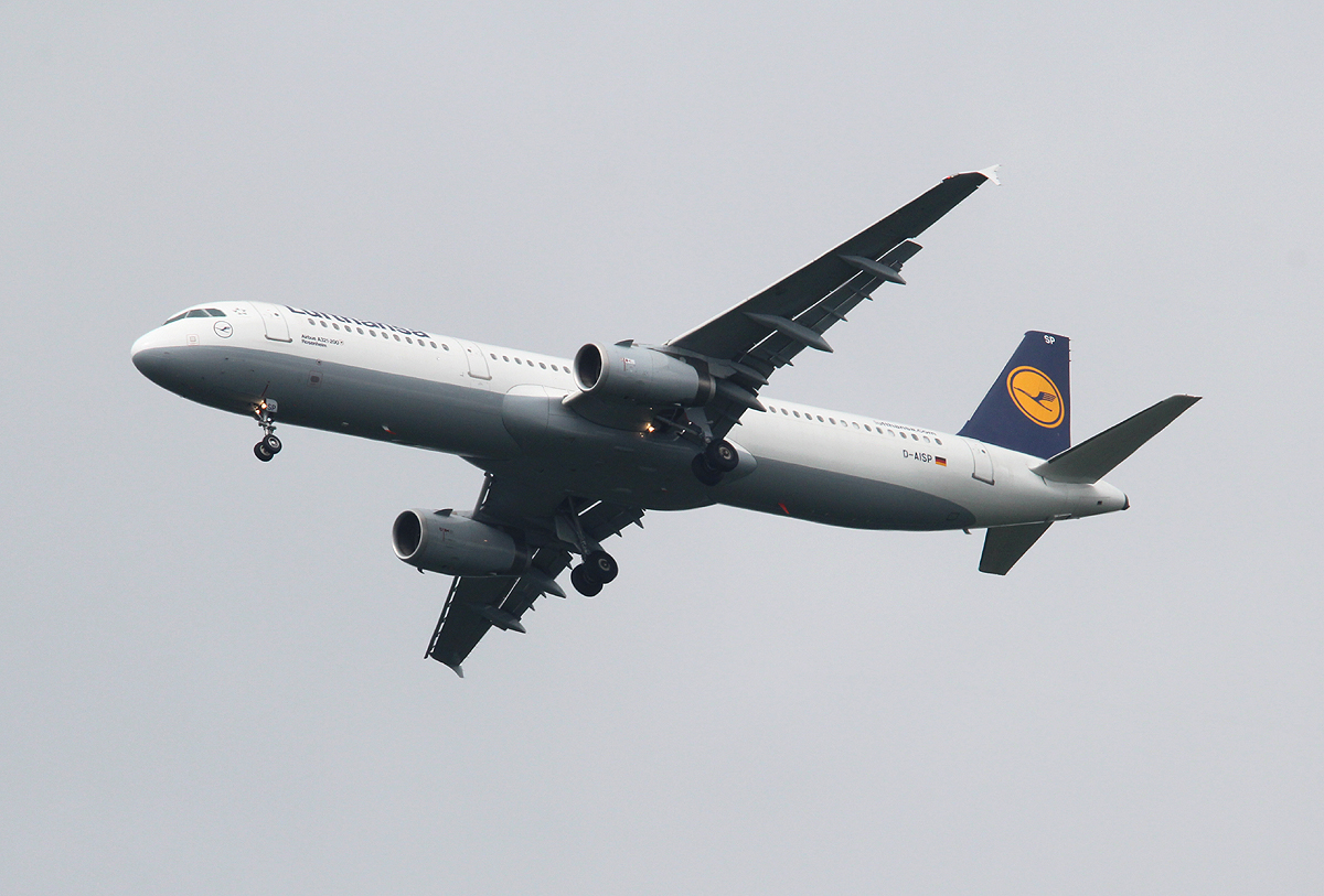 Lufthansa A 321-231 D-AISP  Rosenheim  bei der Landung in Frankfurt am 09.06.2013